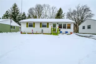 1585 Larchwood Dr, Dayton, OH 45432 - Photo 1