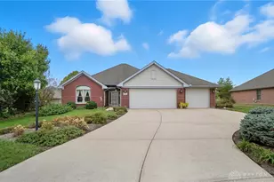 9751 Scotch Pine Dr, Springboro, OH 45066 - Photo 1