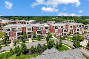 220 Vintage Club Dr, Cincinnati, OH 45249 - Photo 1