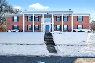 190 Lyons Dr, Dayton, OH 45459 - Photo 1