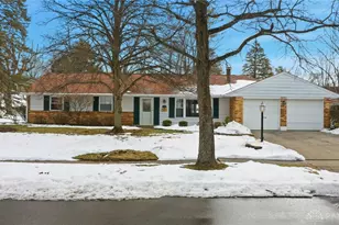 2222 Bending Willow Dr, Kettering, OH 45440 - Photo 1