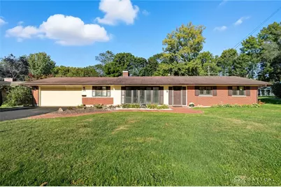 2215 S Linda Drive, Bellbrook, OH 45305 - Photo 1