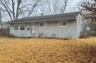 820 Ernroe Dr, Dayton, OH 45417 - Photo 1