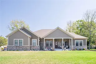 1610 Creekwood Dr, Troy, OH 45373 - Photo 1