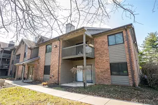 7633 Montgomery Rd, Sycamore Township, OH 45236 - Photo 1