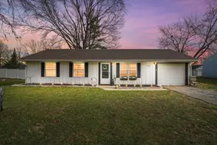 1528 W Meadowbrook Dr, Loveland, OH 45140 - Photo 1