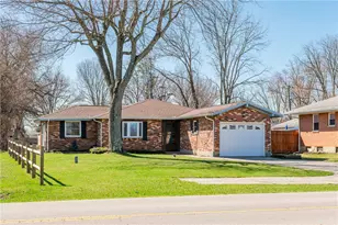5760 Kitridge Rd, Dayton, OH 45424 - Photo 1