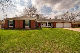 6925 Park Vista Rd, Englewood, OH 45322 - Photo 1