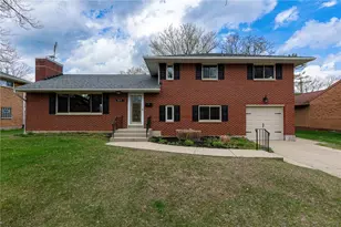 813 Lovetta Dr, Kettering, OH 45429 - Photo 1