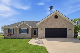398 Greystone Dr, Springboro, OH 45458 - Photo 1