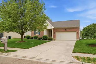 1840 Hunters Ridge Dr, Troy, OH 45373 - Photo 1