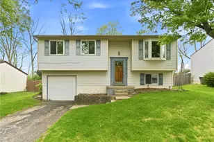 3135 Pinnacle Park Dr, Moraine, OH 45439 - Photo 1