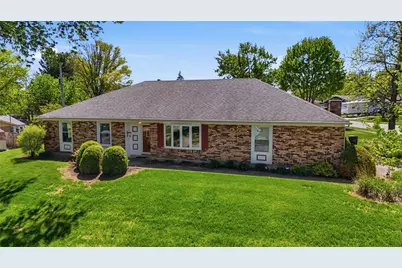 152 Lake Forest Drive, West Carrollton, OH 45449 - Photo 1