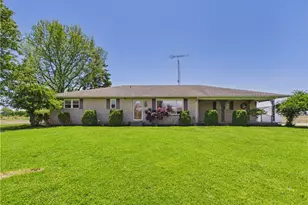 674 W Main St, New Lebanon, OH 45345 - Photo 1