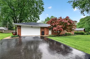 1086 Ceylon Cir, Beavercreek, OH 45430 - Photo 1