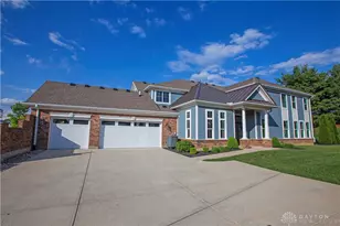 9470 Banyan Ct, Centerville, OH 45458 - Photo 1