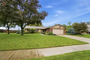 307 Rankin Dr, Englewood, OH 45322 - Photo 1