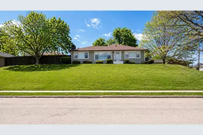 810 S Roosevelt Avenue, Piqua, OH 45356 - Photo 1