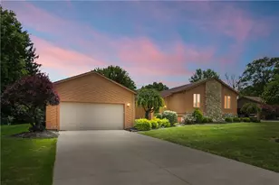 354 Shadywood Dr, Clayton, OH 45415 - Photo 1