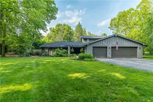 2425 Black Oak Dr, Troy, OH 45373 - Photo 1