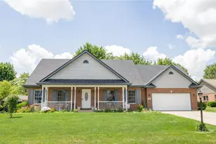 913 Golden Beech Dr, Brookville, OH 45309 - Photo 1
