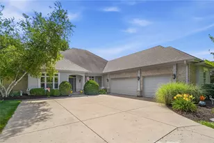 1360 Courtyard Pl, Centerville, OH 45458 - Photo 1