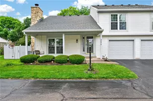 2070 Foxknoll Dr, Centerville, OH 45458 - Photo 1