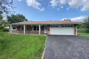 4342 Willow Run Dr, Beavercreek, OH 45430 - Photo 1