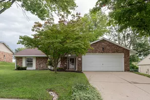 220 Evergreen Dr, Springboro, OH 45066 - Photo 1