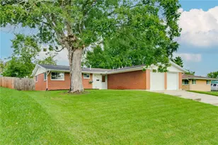 1377 Maple Grove Dr, Fairborn, OH 45324 - Photo 1