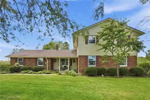 5527 Chenoweth Rd, Waynesville, OH 45068 - Photo 1