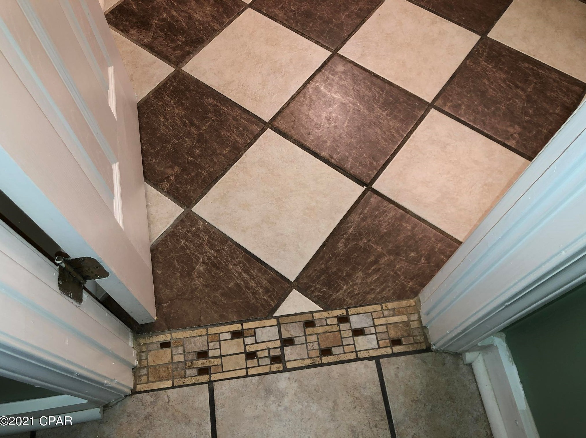 9850 Thomas Dr, Panama City FL 32408-4242 exterior