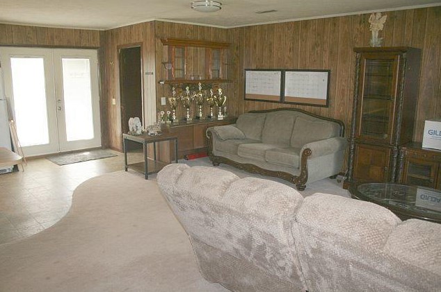 3252 Triple Ln, Caryville FL  32425-6406 exterior