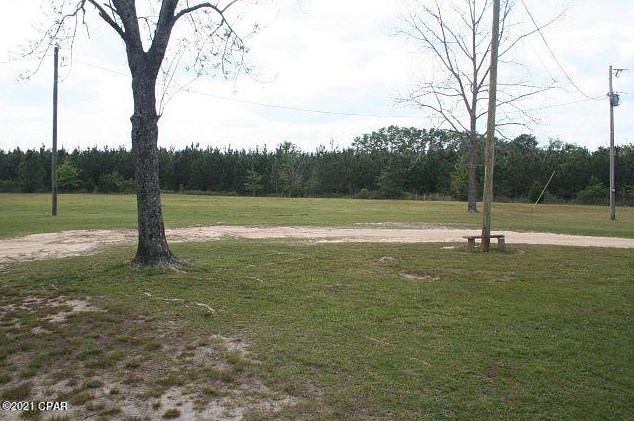 3252 Triple Ln, Caryville FL  32425-6406 exterior