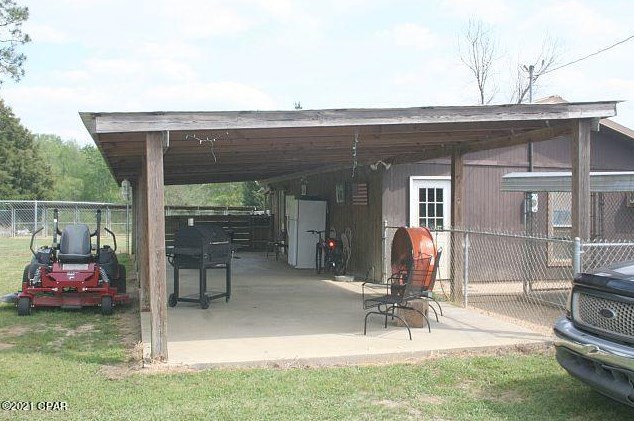 3252 Triple Ln, Caryville FL  32425-6406 exterior