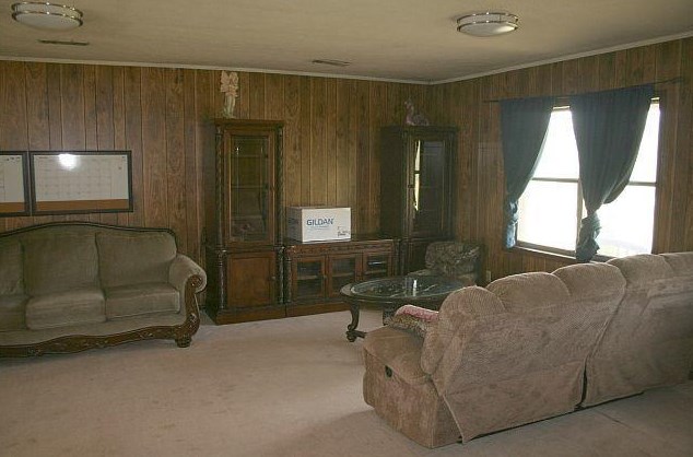 3252 Triple Ln, Caryville FL  32425-6406 exterior