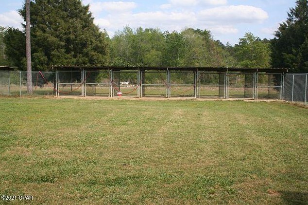 3252 Triple Ln, Caryville FL  32425-6406 exterior