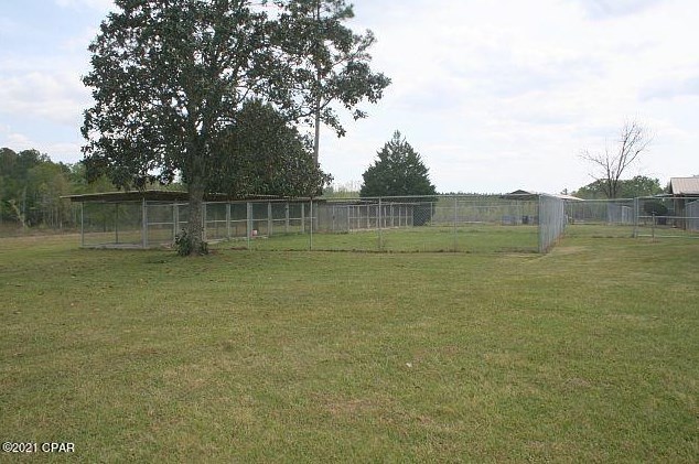 3252 Triple Ln, Caryville FL  32425-6406 exterior