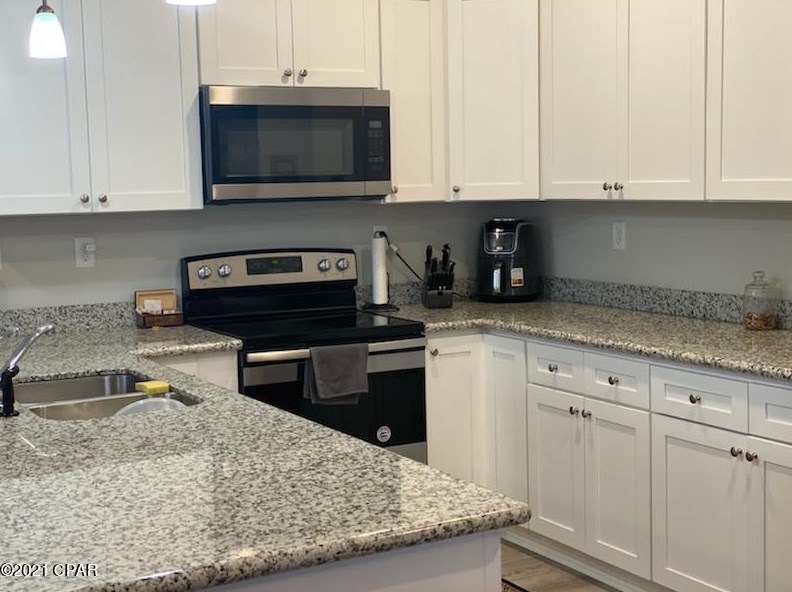 9013 Banyan Beach Dr, Panama City FL  32408-4319 exterior