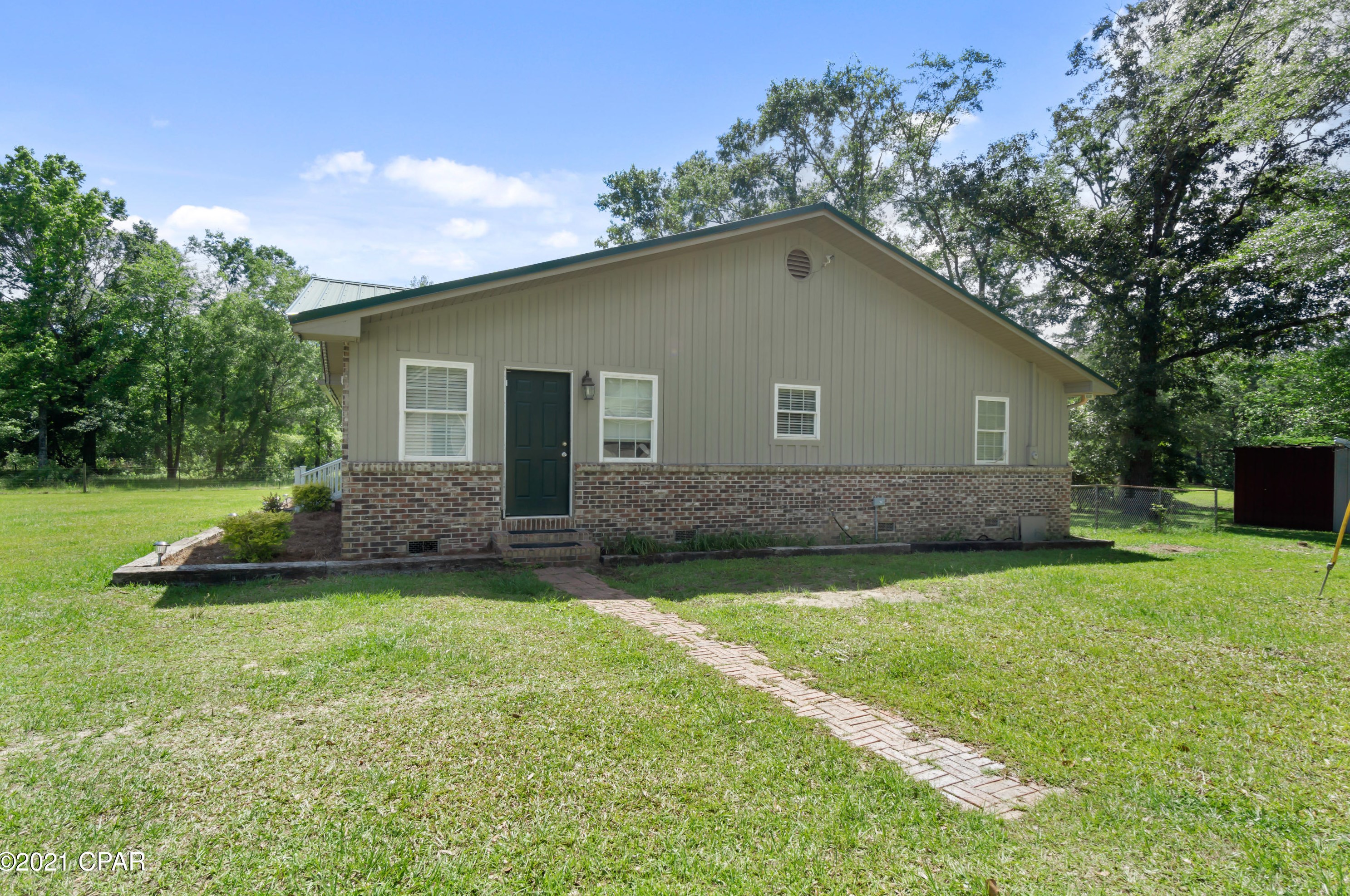 1780 Steverson Rd, Caryville FL  32425-5604 exterior