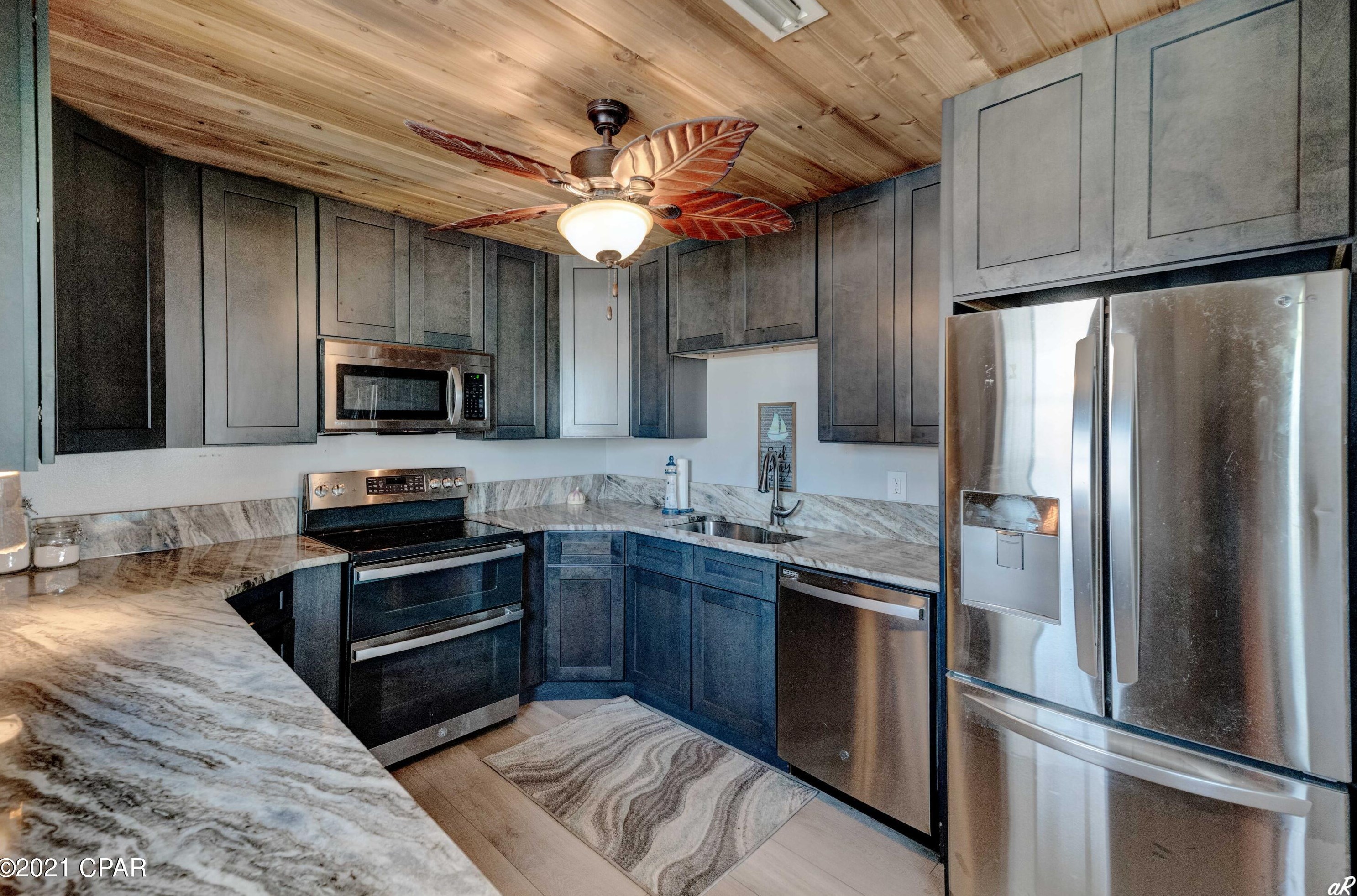 5325 Hilltop Ave, Panama City FL 32408-6612 exterior