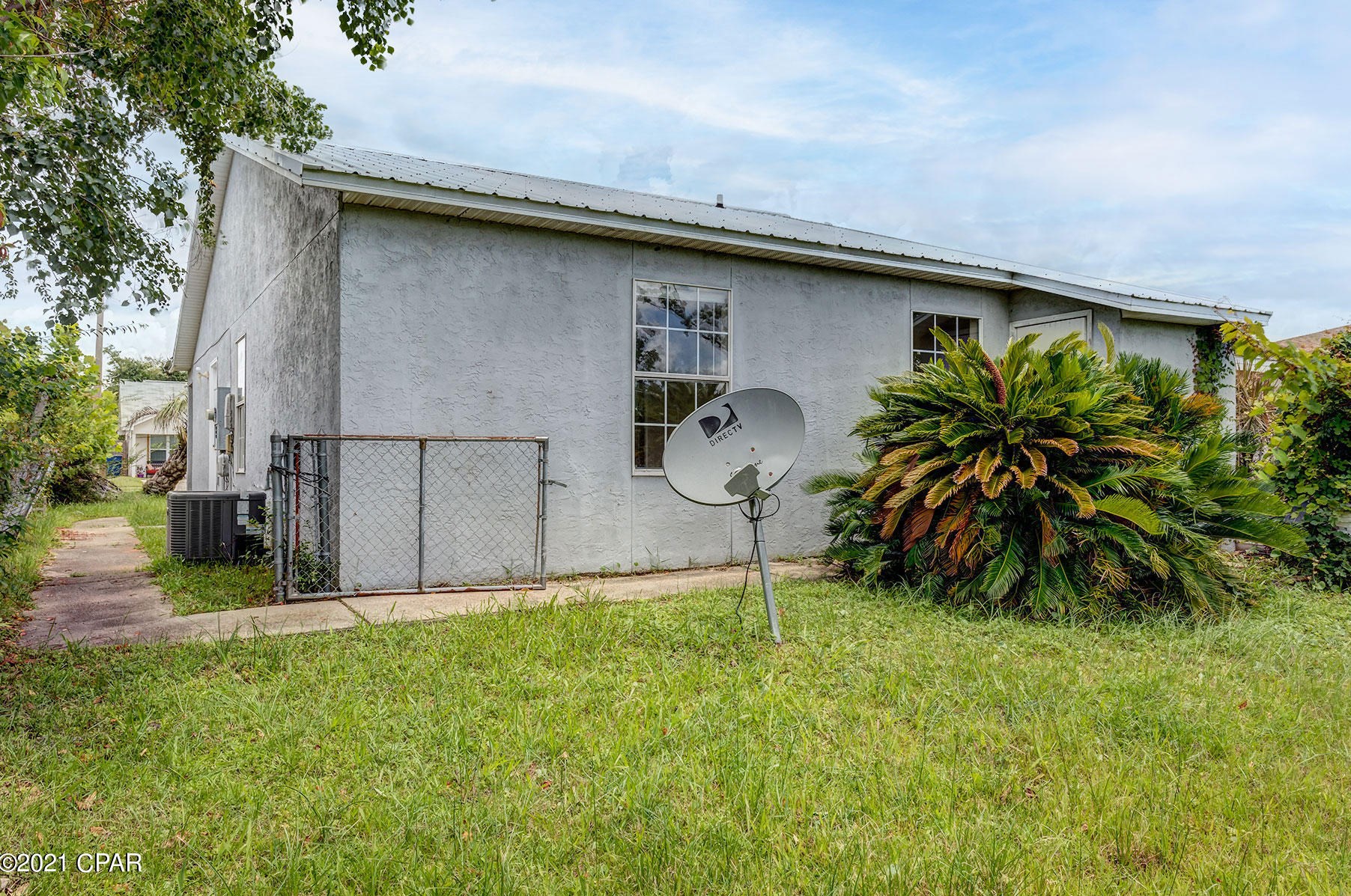 2712 Oak Hammock Dr, Panama City FL  32401-7108 exterior