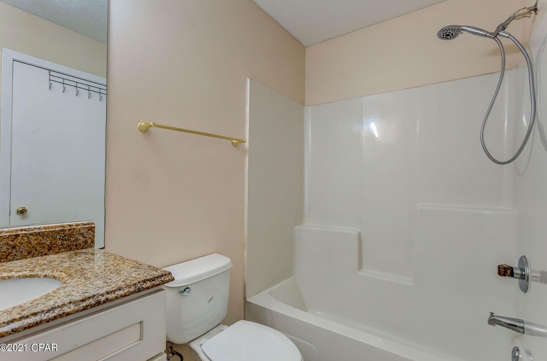 2712 Oak Hammock Dr, Panama City FL  32401-7108 exterior