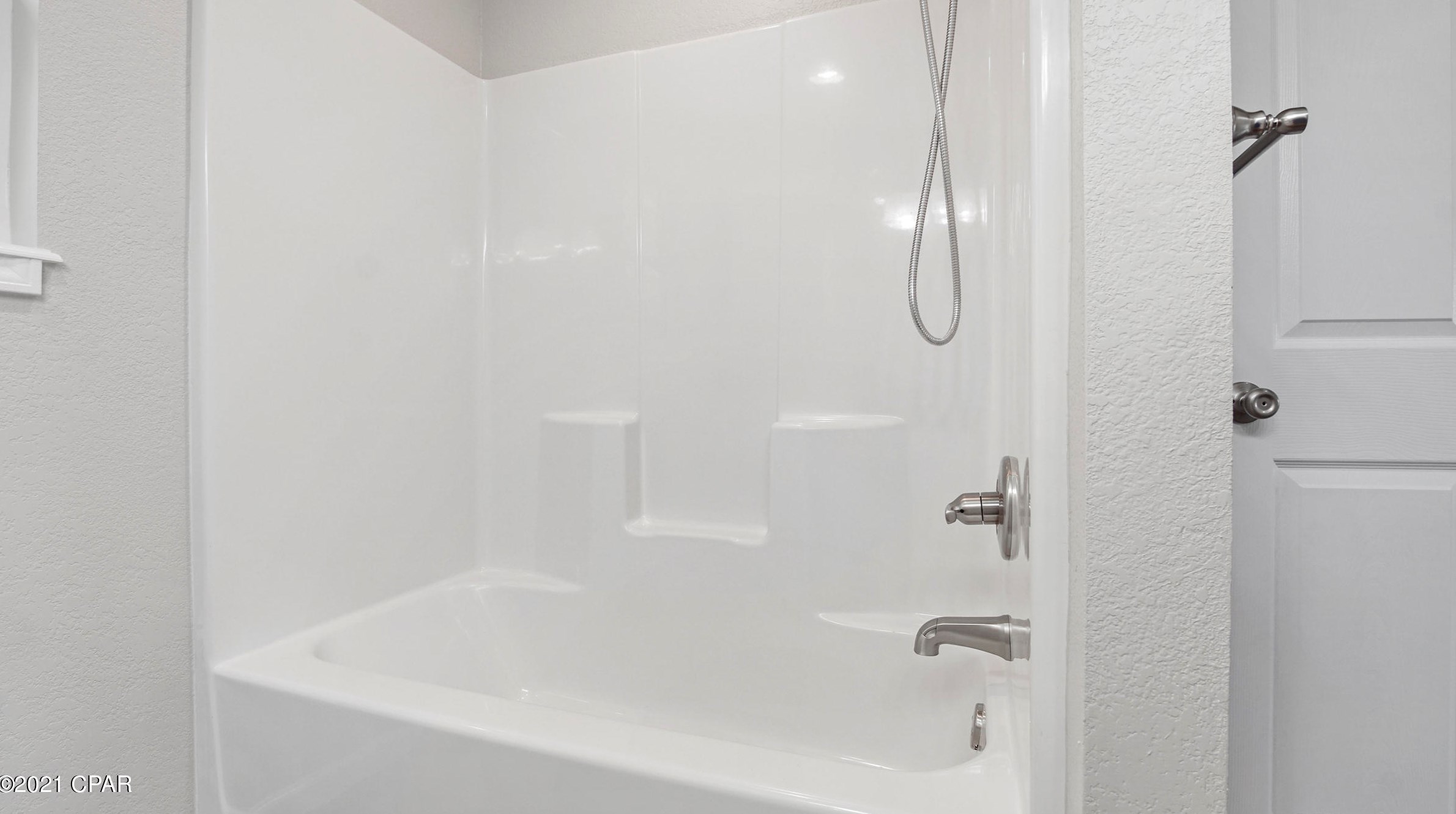 1016 Scenic Hill Circle Dr, Bonifay FL  32425-3025 exterior