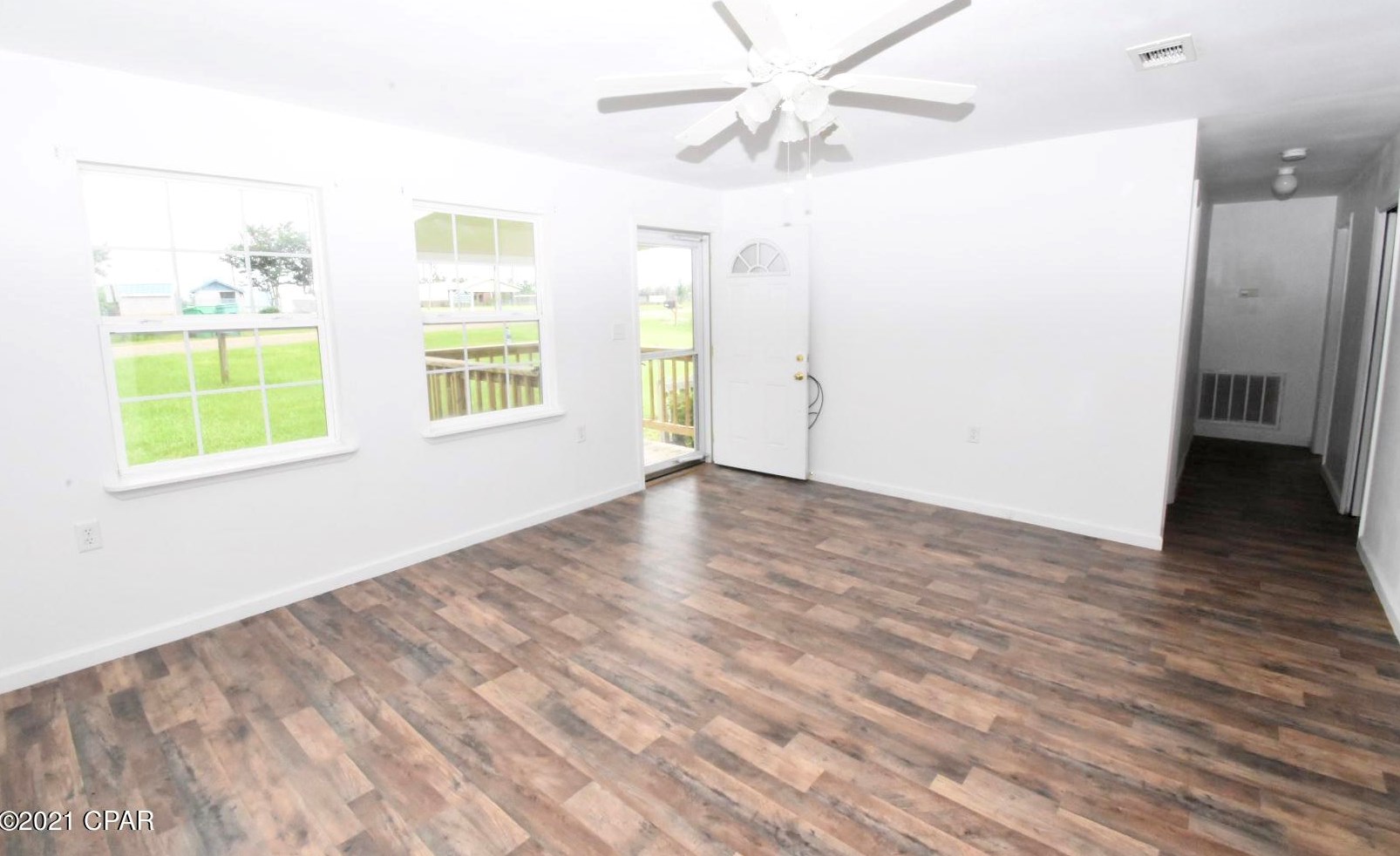 2559 Park Ave, Alford, FL 32420