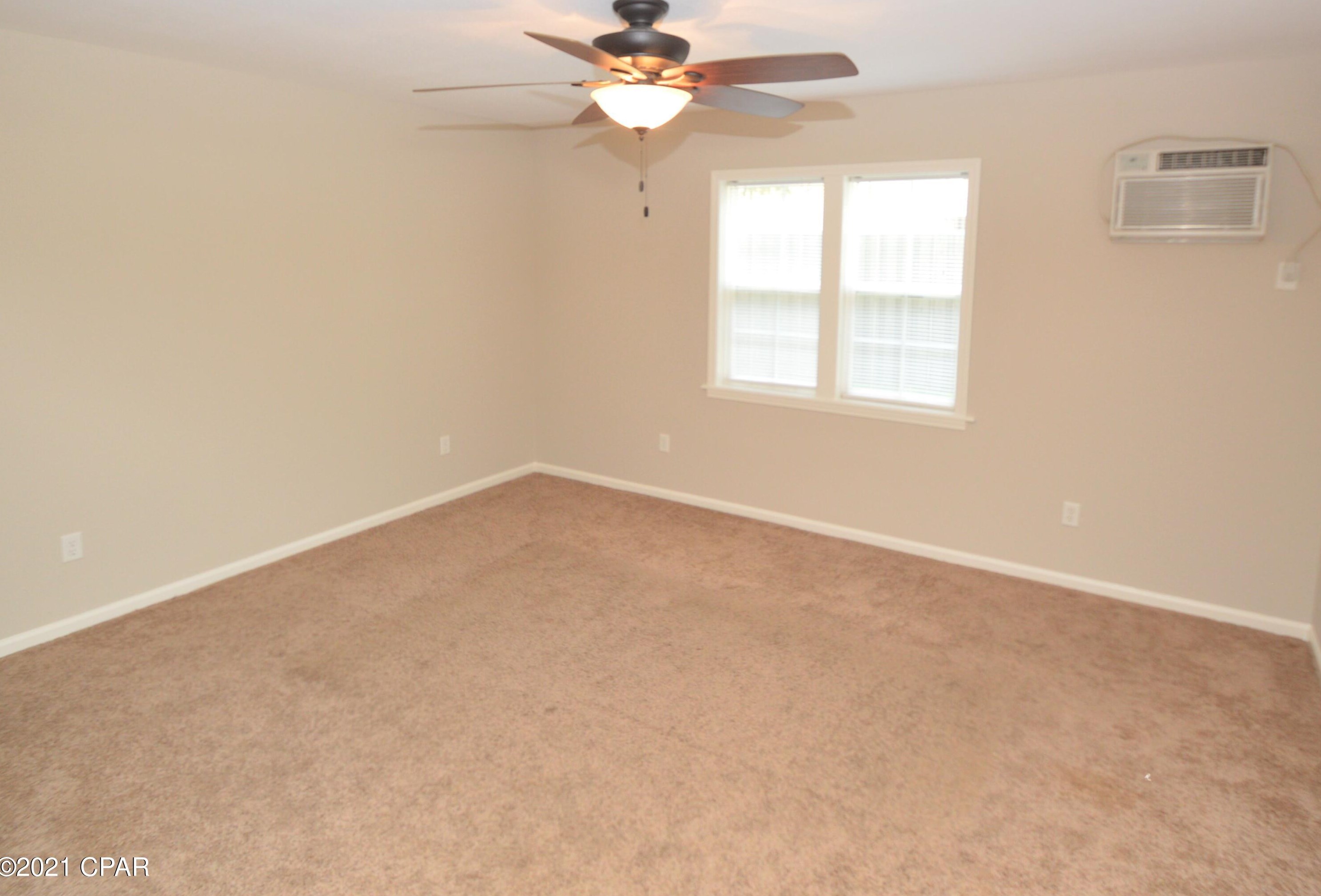 1105 State St, Bonifay FL  32425-1402 exterior