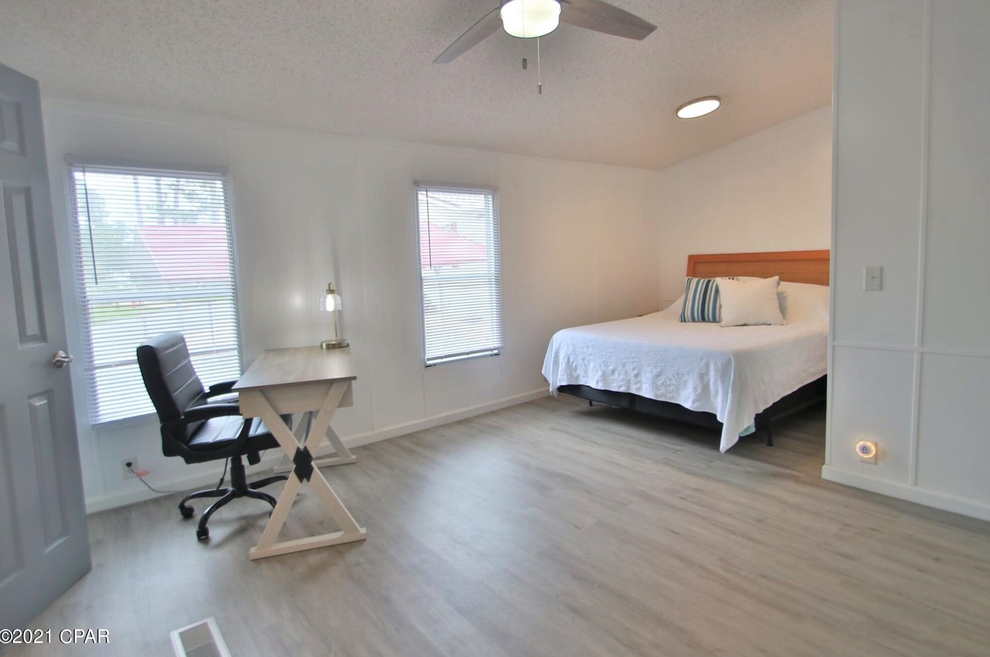 6905 Sunrise Dr, Panama City FL 32407-5588 exterior