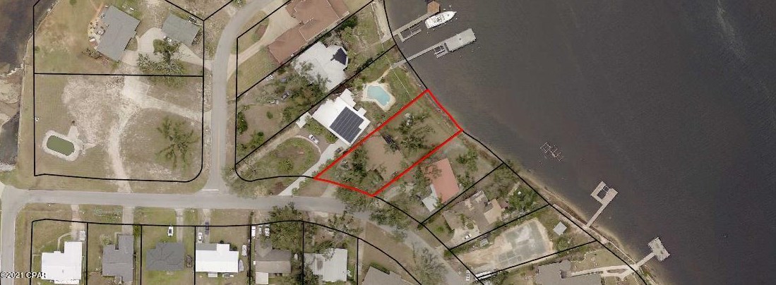 3709 Shoreline Cir, Panama City FL  32405-1213 exterior