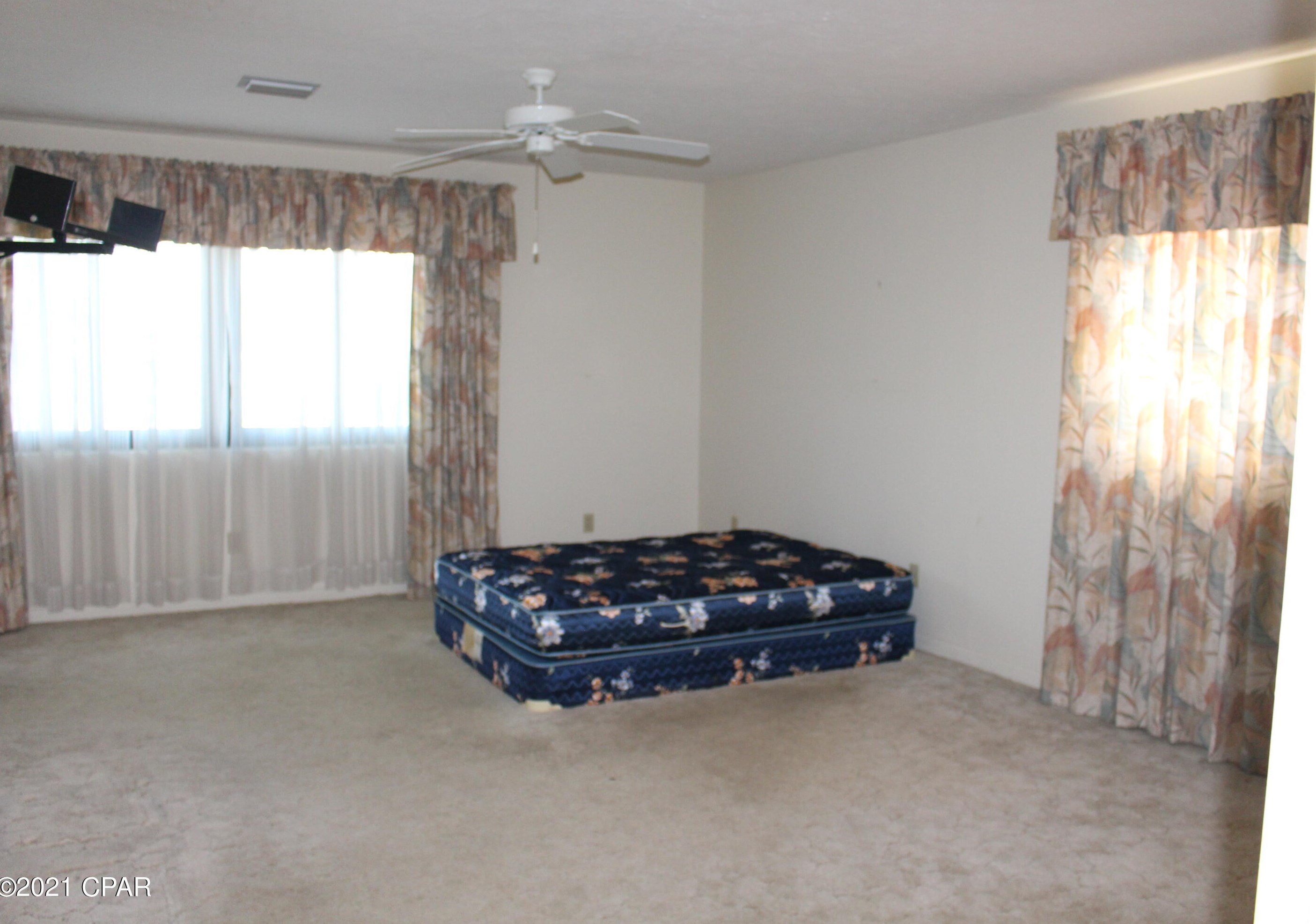 3709 Shoreline Cir, Panama City FL  32405-1213 exterior