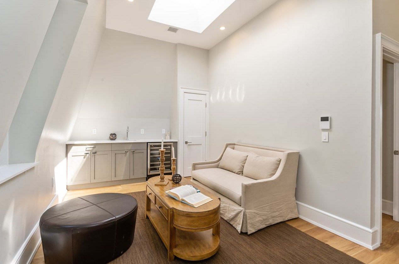 162 Mercer St, Jersey City NJ  07306-2401 exterior